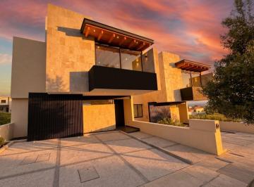 Casa de 4 habitaciones, El Marqués · Casa en Venta, El Mayorazgo