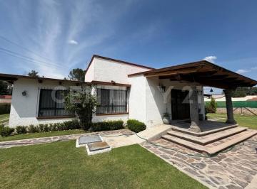 Casa · 674m² · 6 Recámaras · 10 Estacionamientos · Casa en Venta en Granjas Residenciales Tequisquiapan, Querétaro.