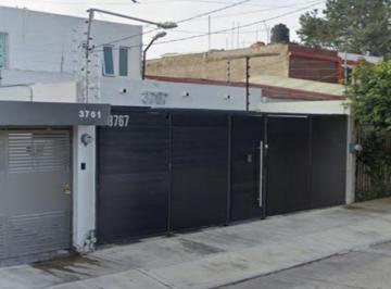 Casa de 3 habitaciones, Zapopan · Casa en Venta Calle Andromeda Colonia La Calma Zapopan Jalisco