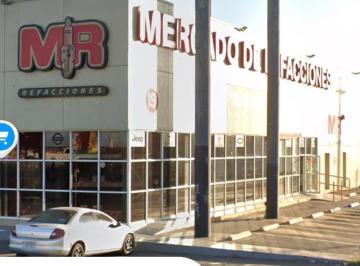Local comercial , Mexicali · Local y Bodega Comercial Sobre Lazara Cardenas Esquina Calle 7 Ma Nuevo Mexicali