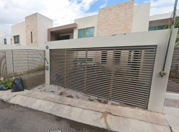 Casa de 4 habitaciones, Mérida · Casa Venta: Calle 25, Col. Montebello,.cp. 97113, Mérida, Yucatán.