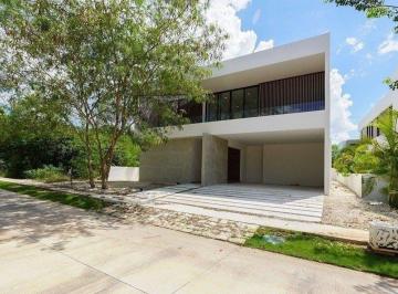 56a63232abc9f562c0836cb9354744ed6ac1adac1996bf729e68a8882841198b · En Venta Casa Equipada en Privada Oasis, Yucatán Country Club, Mérida Yucatán