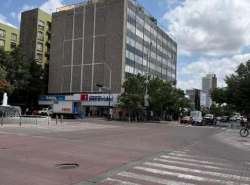 b733f5f1b53b57f346aa3584d34a9fa91ab5043d95eb633bf15be0ab99ebdff3 · Edificio de Locales Comerciales y Oficinas a La Venta en Av Chapultepec