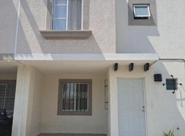 Casa en condominio de 3 habitaciones, Querétaro · Casa en Venta Puerta Verona - Adjudicación Bancaria - Deo