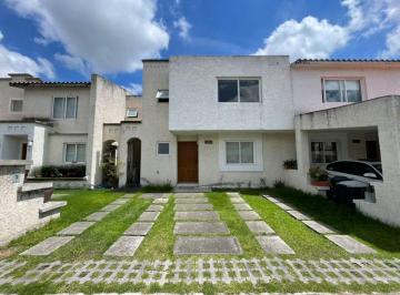 Casa de 3 habitaciones, Metepec · Casa en Renta en Villas del Castaño II, Metepec.