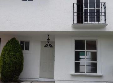 Casa en condominio de 3 habitaciones, Corregidora · Agradable E Iluminada Casa en Privada en Excelente Zona