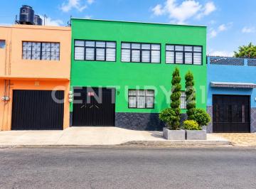 Casa · 237m² · 5 Recámaras · 1 Estacionamiento · Casa en Venta en Adolfo López Mateos Venustiano Carranza, Cdmx