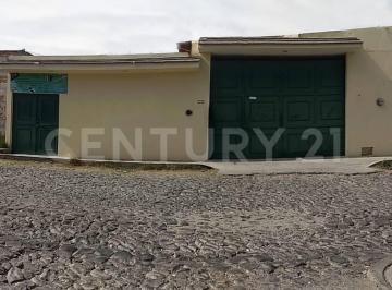 Casa · 470m² · 4 Recámaras · 5 Estacionamientos · Casa en Venta en Banthí, Sjr, Querétaro.