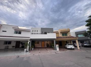 Casa · 3 Recámaras · 2 Estacionamientos · Casa en Fraccionamiento Los Patios