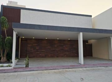 Casa en condominio de 5 habitaciones, Tuxtla Gutiérrez · Casa en Venta, Residencial Puerta de Hierro, Zona Club Campestre, Tuxtla Gutierrez, Chiapas