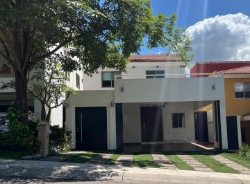 Casa · 3 Recámaras · 2 Estacionamientos · Casa en Residencial La Primavera