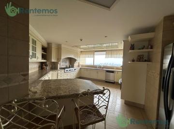 Departamento · 398m² · 4 Estacionamientos · PH en Venta Lomas Country Club