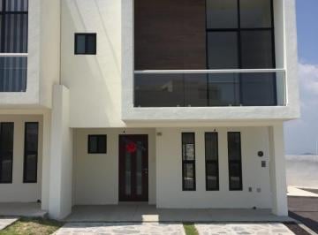 Casa · 133m² · 3 Recámaras · 2 Estacionamientos · Casa en Fraccionamiento Zibatá en Renta