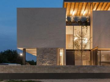 56e437b74ae71af9c2f536b4acb907325fd35264325a9a6ed04762c26eff5b4c · Casa Marlowe Juriquilla Querétaro