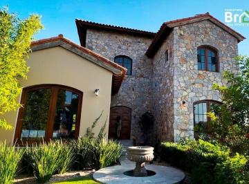 c6679067dd6ac86eba638a70cfad0bfcc4f0f8c64a8e276ec084fe3765f522d4 · Casa Cová | Magnificent Collection | San Miguel de Allende