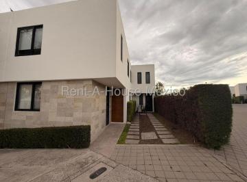 Casa de 4 habitaciones, Querétaro · Renta Casa en El Refugio 4 Recamaras 3 Baños Cuarto de Tv Amenidades