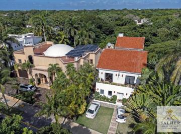 Casa · 329m² · 6 Recámaras · Venta de Residencia Amueblada con 6 Recámaras en Playacar, Playa del Carmen
