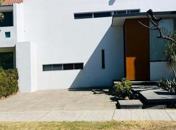 1 · Renta Casa en Coto San Nicolás