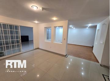 Casa · 260m² · 3 Recámaras · 2 Estacionamientos · Casa en Esquina en Renta en Villamagna, Sobre Av Via Aurea