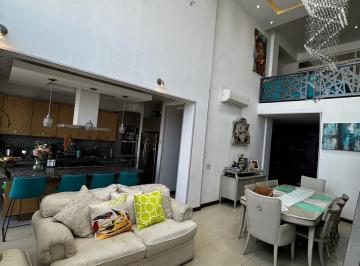 Casa · 302m² · 4 Recámaras · 2 Estacionamientos · Casa en Venta en Dinastía, Monterrey