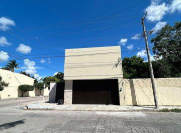 Casa de 2 habitaciones, Mérida · Casa en Renta Esquina