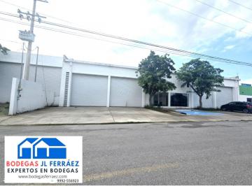 Bodega comercial de 2 habitaciones, Mérida · Bodega Comercial de 470 m². Am de Av Pricipal Nor