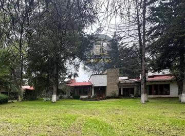 Casa · 388m² · 3 Recámaras · 4 Estacionamientos · Venta Casa con Amplio Terreno y Multiples Usos de Suelo en Xochimilco Cdmx