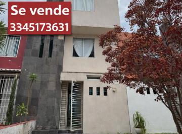 Casa de 3 habitaciones, San Pedro Tlaquepaque · Casa de 132 m² con 3 Recámaras en Venta en Terralta, Tlaquepaque