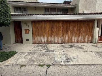 caeb5336f1974aead5456517b2332857a1d183cf5cabfd9bfa76aa670e767adc · Casa Para Oficinas (Puerta Cerrada)
