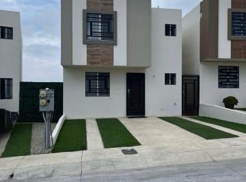 Casa · 78m² · 3 Recámaras · 2 Estacionamientos · Casa en Renta en Viñas del Mar Santa Fe Tijuana - (4)