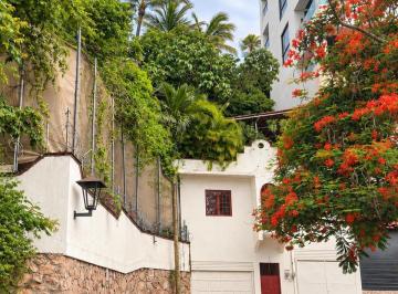 Casa · 394m² · 4 Recámaras · 2 Estacionamientos · Casa en Venta en Emiliano Zapata, Puerto Vallarta, Jalisco. - (4)