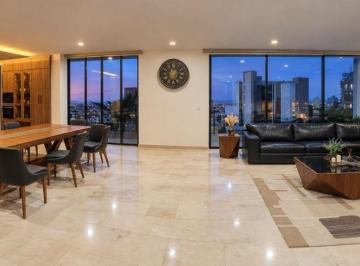 Casa de 4 habitaciones, San Luis Potosí · Hermosa Casa en Venta en El Club de Golf La Loma