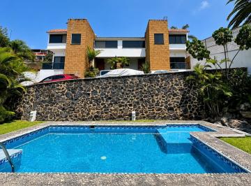 Casa · 219m² · 3 Recámaras · 3 Estacionamientos · Casa en Renta con 3 Recamaras y Alberca Compartida en Lomas de Cortes, Cuernavaca