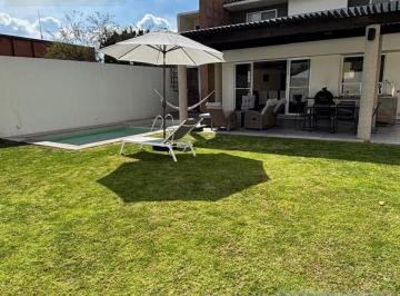 Casa en condominio · 350m² · 4 Recámaras · 3 Estacionamientos · Casa - Amanali Country Club & Náutica