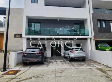 Casa de 3 habitaciones, Atizapán de Zaragoza · Casa en Renta en Vila Loma | Amplios Espacios y Hermosa Terraza