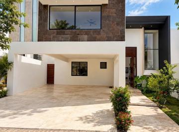 Casa · 314m² · 4 Recámaras · 4 Estacionamientos · Casa en Temozón Norte