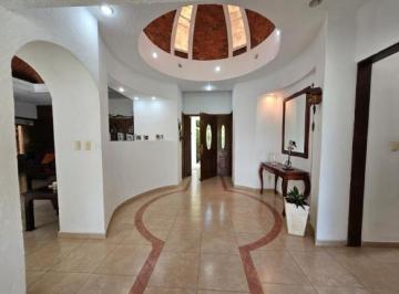 Casa · 423m² · 3 Recámaras · 2 Estacionamientos · Casa Venta o Renta de Una Planta "Balcones de Juriquilla" Queretaro