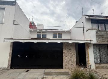 Casa de 3 habitaciones, Puebla · Casa de 220 m² con 3 Recámaras en Venta en Puebla