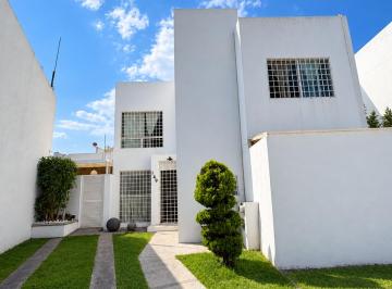 Casa de 3 habitaciones, Morelia · | Casa en Renta en Altozano |