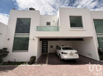 Casa · 185m² · 3 Recámaras · 2 Estacionamientos · Casa en Renta Atras de Ciudad Judicial