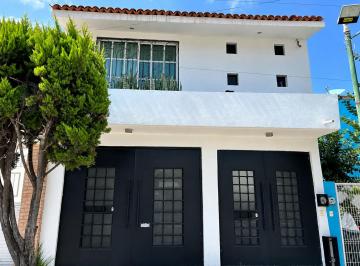 Casa Renta 270m² de 4 habitaciones · Casa en Renta en Excelente Ubicación, Ideal Para Consultorios, Oficinas, Despach