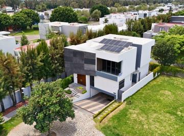 b2febe510dc2834af4f82106b7b3649413b10ecad21d0a1e3e76508f73c3372d · Hermosa Residencia Venta en Arauca II