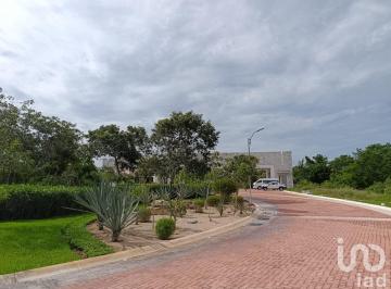 Terreno / Lote · 227m² · Terreno en Venta en Mérida, Precio de Oportunidad