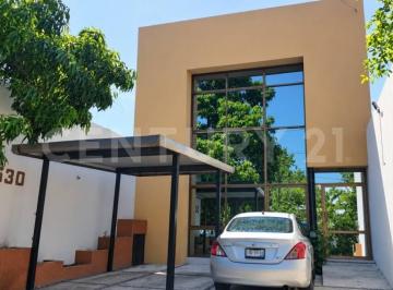 Edificio · 400m² · 2 Estacionamientos · Renta de Oficinas con Almacen en El Centro de Colima