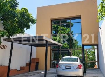 Edificio · 400m² · 2 Estacionamientos · Renta de Oficinas con Almacen en El Centro de Colima