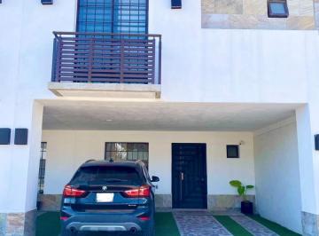Casa · 140m² · 3 Recámaras · 2 Estacionamientos · Renta Casa Bosques del Dorado Zona Sur León Gto