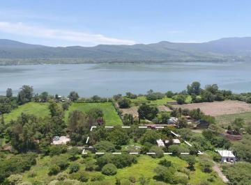 Quinta de 4 habitaciones, Tlajomulco de Zúñiga · Casa Campestre en 3,224 m² con Vista a La Laguna de Cajititlán