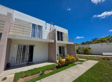 Casa de 2 habitaciones, Benito Juárez · En Renta Casa Amueblada en Marina Turquesa Cancun Zona Norte