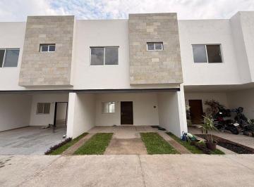 e6e36f898c37560ddcf0bfc11da51a21efb4ffe154590bd96ba310d395dc0b6e · Increíble Casa en Zona Valle Imperial