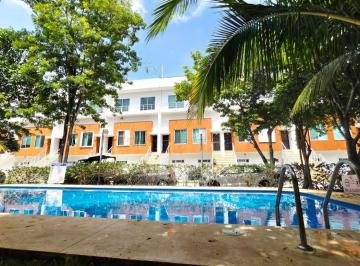 Departamento de 2 habitaciones, Solidaridad · Townhouse a La Venta en Playa del Carmen / Fraccionamiento Punta Estrella